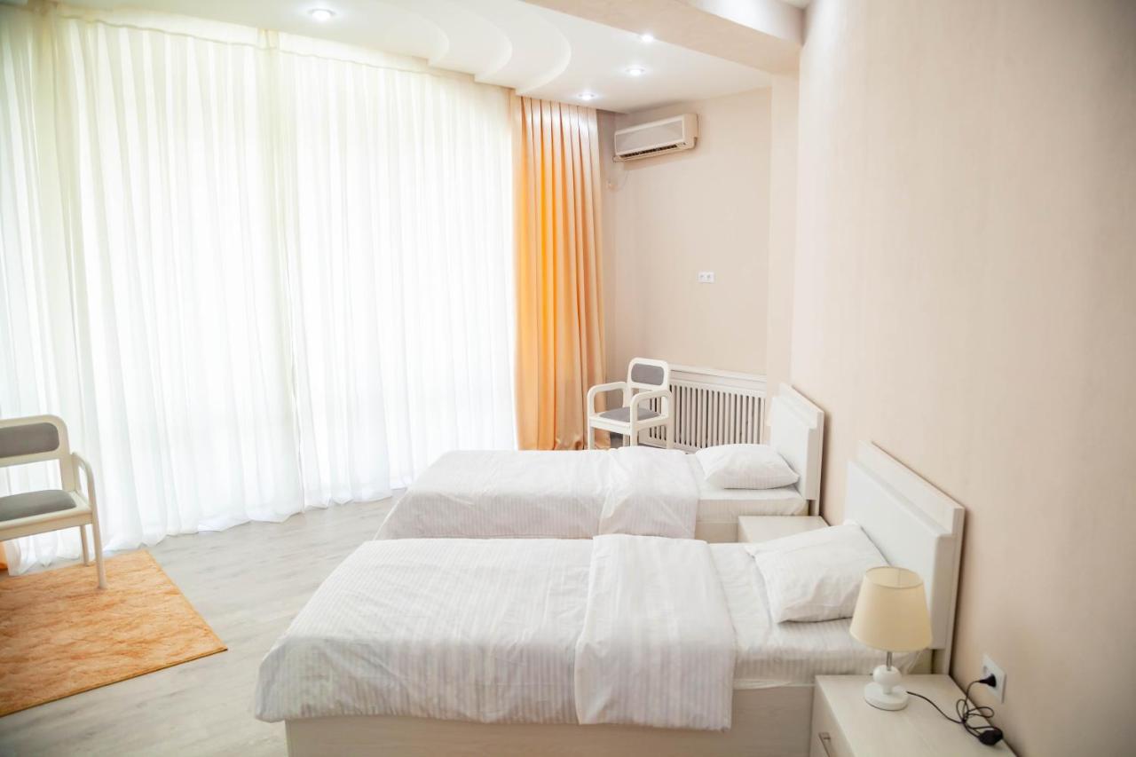 Ridon Lux Hotel Tasken Kültér fotó
