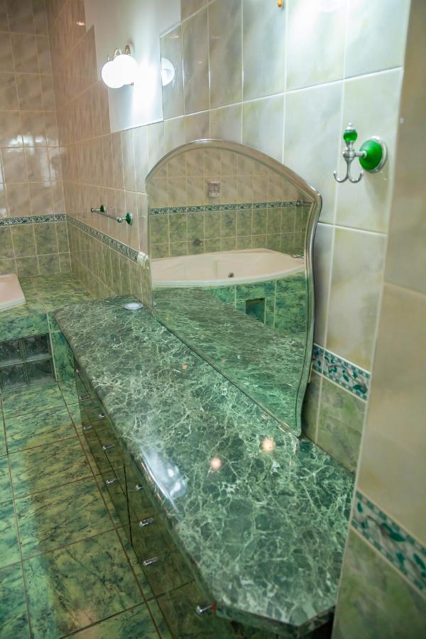 Ridon Lux Hotel Tasken Kültér fotó